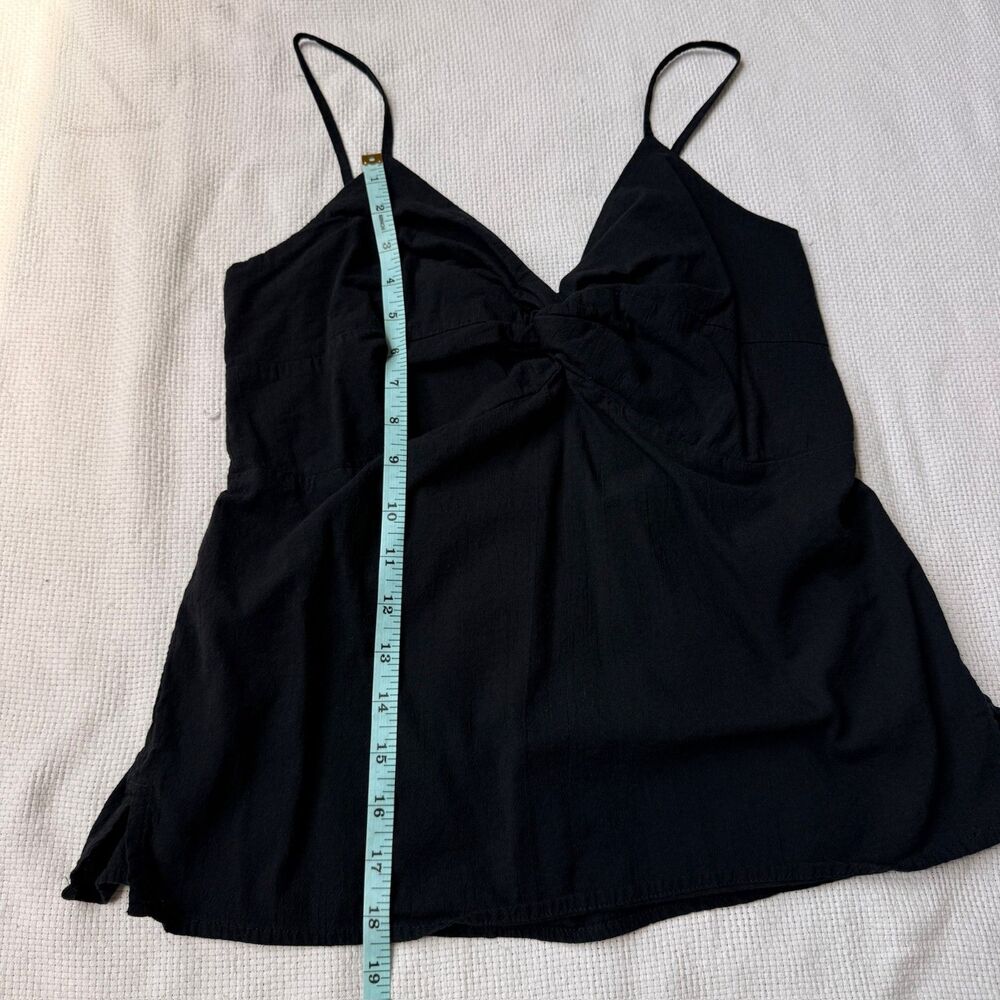 Old Navy Black Camisole Top with Spaghetti Straps - Picture 4 of 8
